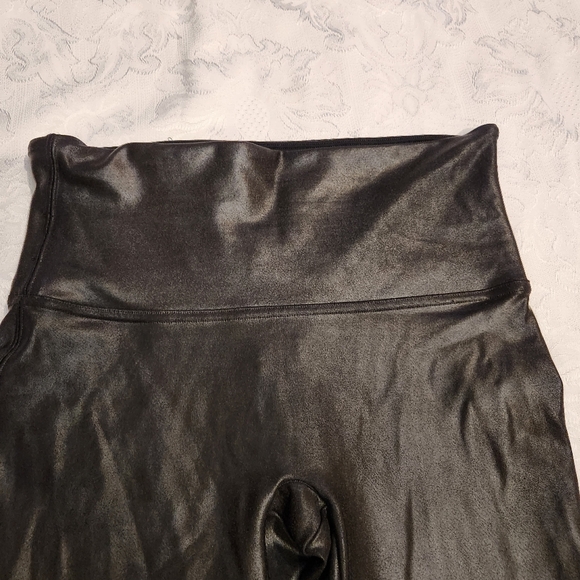 Spanx black metallic leggings large - Picture 4 of 5